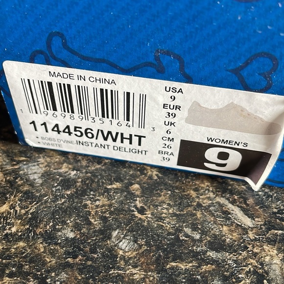 Bobs d’vine instant delight from Skechers with memory foam white faux leather 9 - Picture 8 of 10